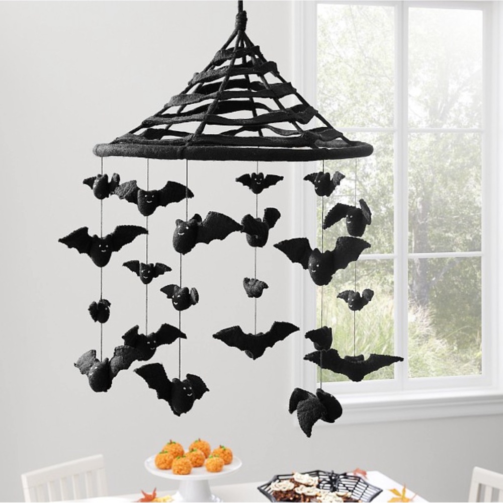Pottery Barn Kids Flying Bats Mobile Sold Out New In Box 🦇